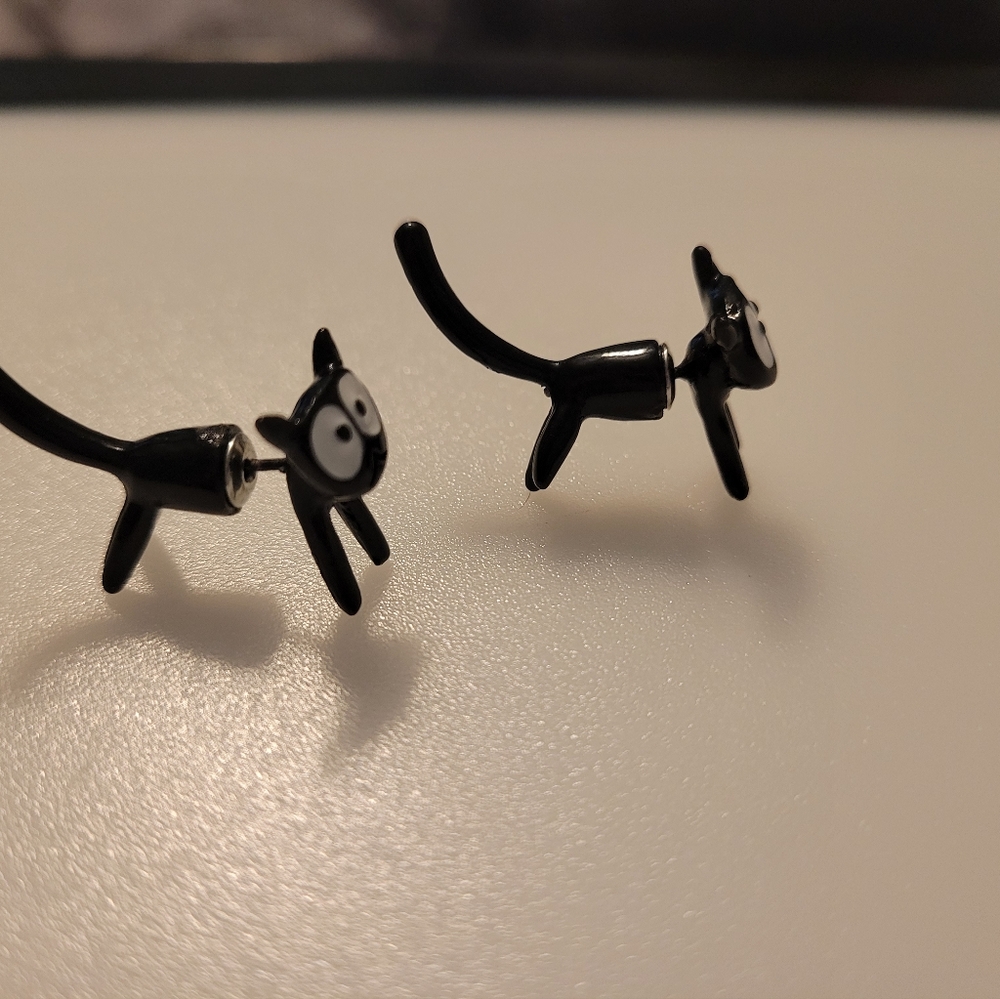 3/$20 💥 Cat earrings - Picture 2 of 5